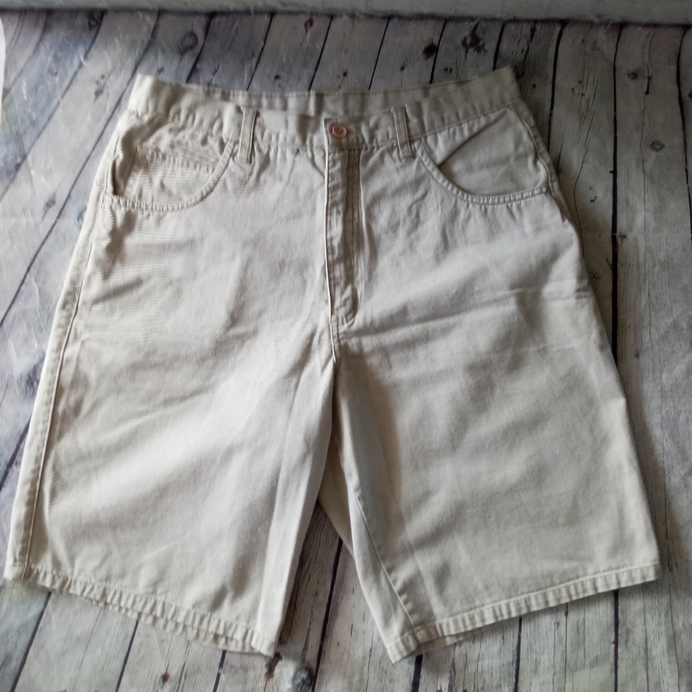 EUC Campus Tan Khaki Shorts - 30